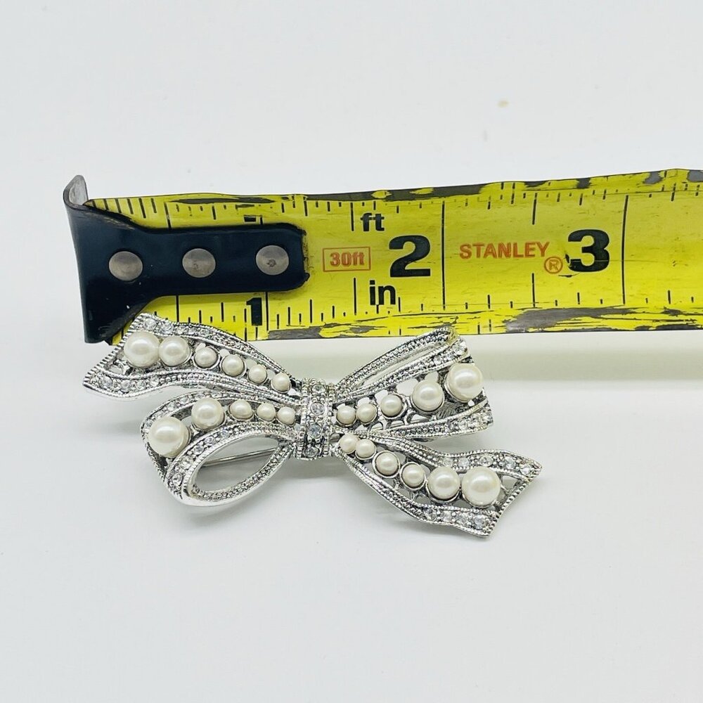 Vintage MONET Silver Tone Bow Brooch Faux Pearl Rhinestone Signed June Birthday - Picture 7 of 7